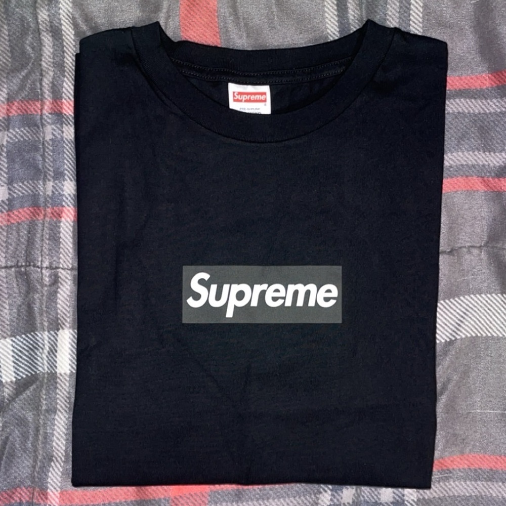 Supreme F&F Friends and Family Black Box Logo tee Size Medium from 2011